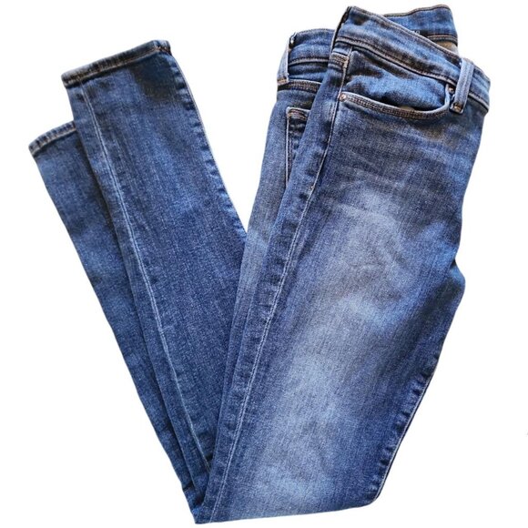 LAST CHANCE! J Brand Skinny faded  Jeans - Picture 1 of 4